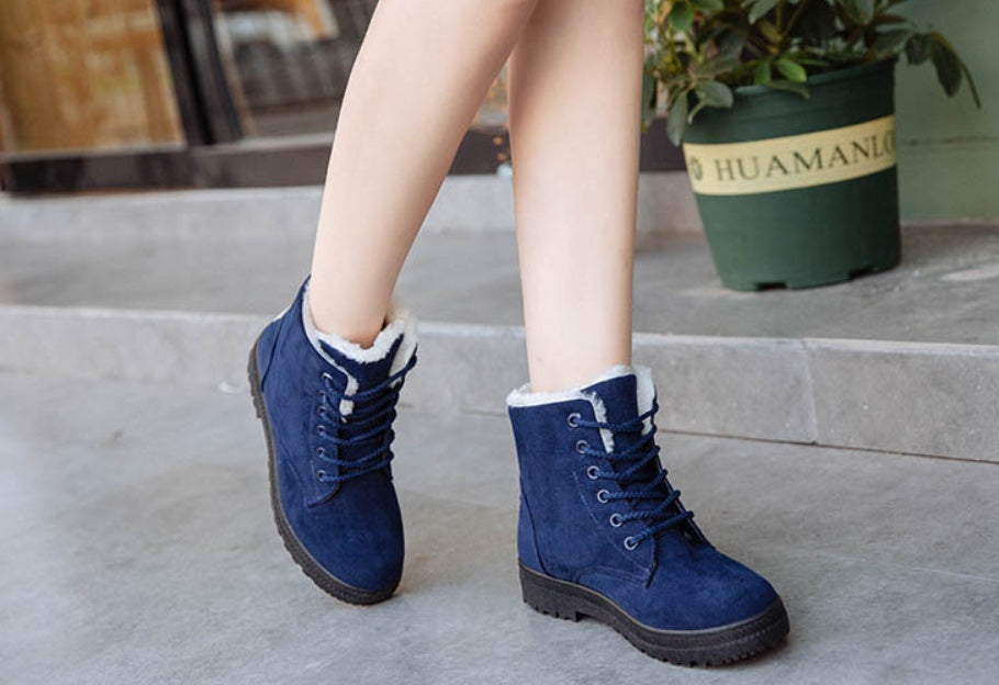 Women's Winter Snow Boots – Flat Casual Cotton Shoes with Large Size, Vulcanized & Plush Lining for Comfort