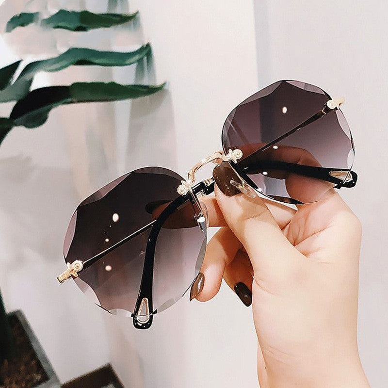 Women's Polygonal Rimless Sunglasses – Trendy Geometric Eyewear with Stylish Trim