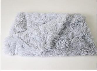 Premium Ultra-Soft Pet Blanket - Luxurious Comfort & Warmth for Dogs & Cats