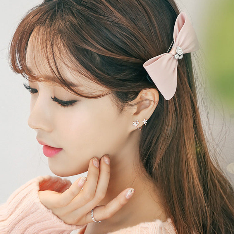 Stylish Short Hair Earrings for Women – Trendy and Chic Jewelry
