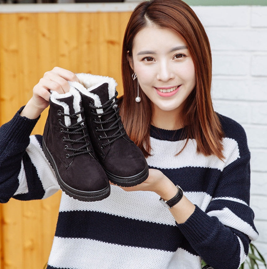Women's Winter Snow Boots – Flat Casual Cotton Shoes with Large Size, Vulcanized & Plush Lining for Comfort