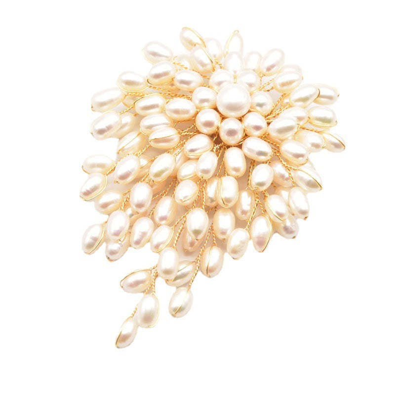 Natural Pearl Brooch for Women – European and American Retro Handwoven Pearl Brooch