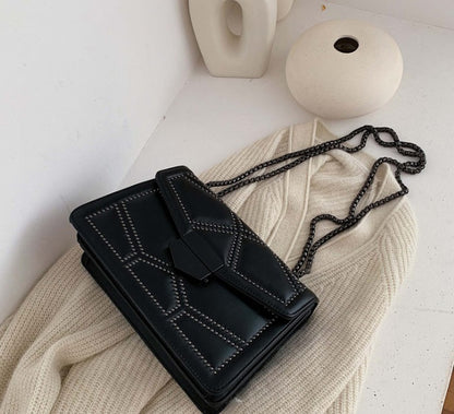 Trendy Rivet Chain Small Crossbody Bag for Women – Fashionable Mini Shoulder Bag