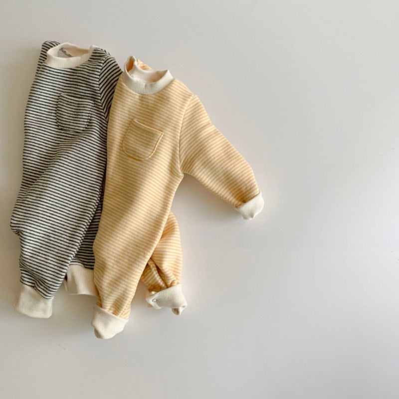 Striped Baby Jumpsuit – Comfortable and Stylish One-Piece Outfit for Babies to Wear Outdoors