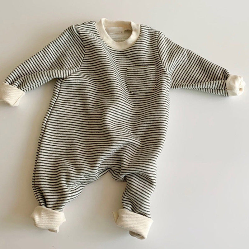 Striped Baby Jumpsuit – Comfortable and Stylish One-Piece Outfit for Babies to Wear Outdoors