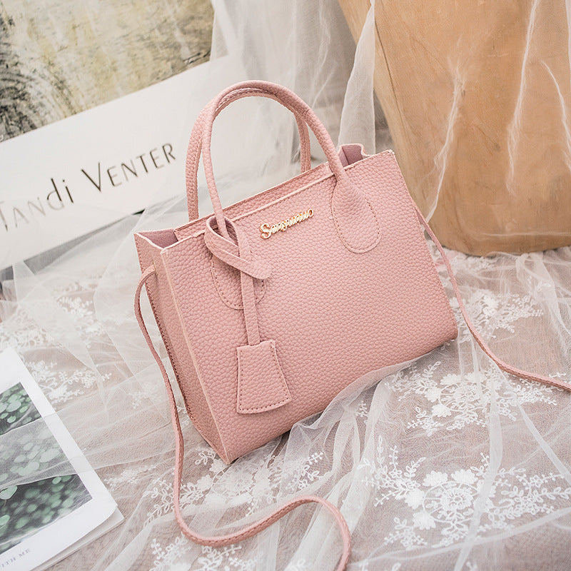 Trendy One-Shoulder Messenger Bag for Mobile Phones – Stylish and Practical Personality Design