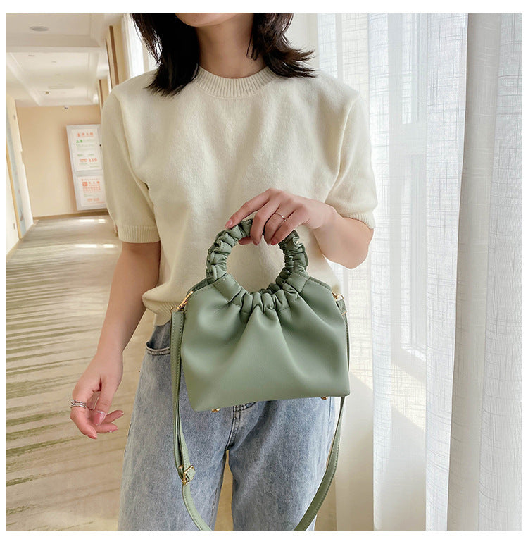 Western Style One-Shoulder Messenger Bag – Fashionable Handbag for Women