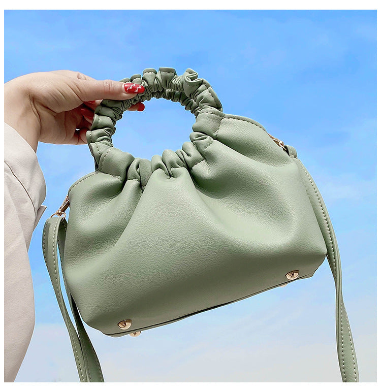 Western Style One-Shoulder Messenger Bag – Fashionable Handbag for Women
