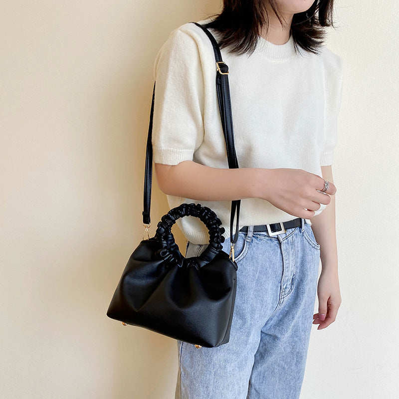 Western Style One-Shoulder Messenger Bag – Fashionable Handbag for Women