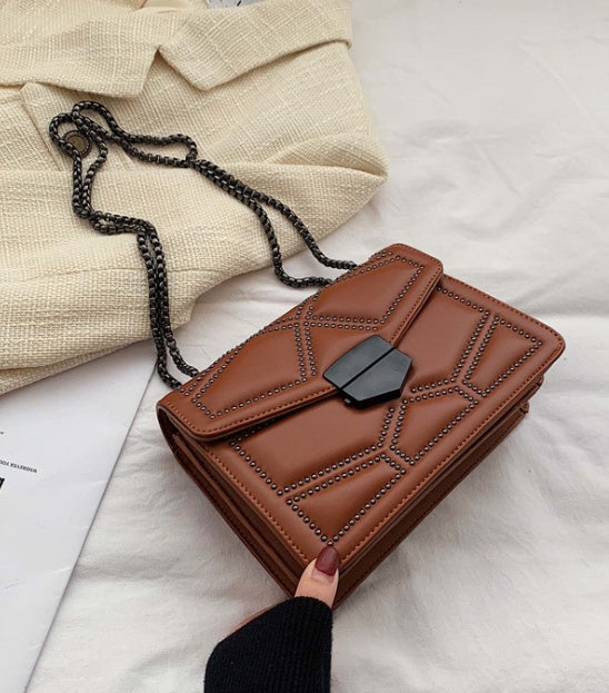 Trendy Rivet Chain Small Crossbody Bag for Women – Fashionable Mini Shoulder Bag
