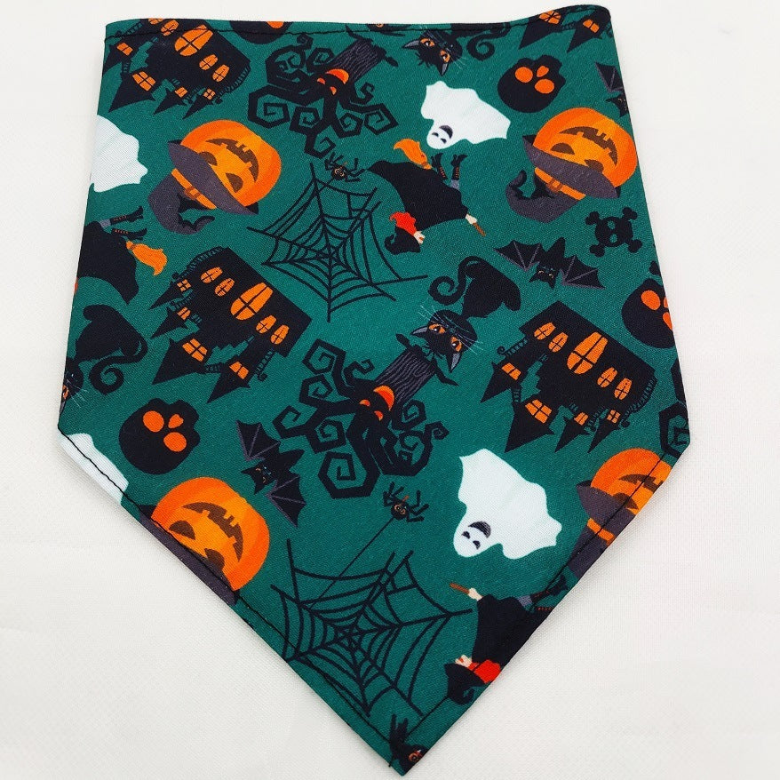 Premium Pet Bandana - Soft Absorbent Triangle Scarf for Dogs & Cats