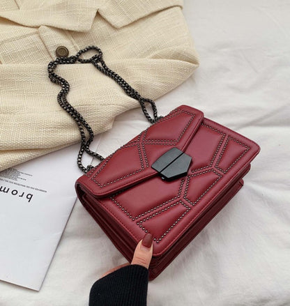 Trendy Rivet Chain Small Crossbody Bag for Women – Fashionable Mini Shoulder Bag