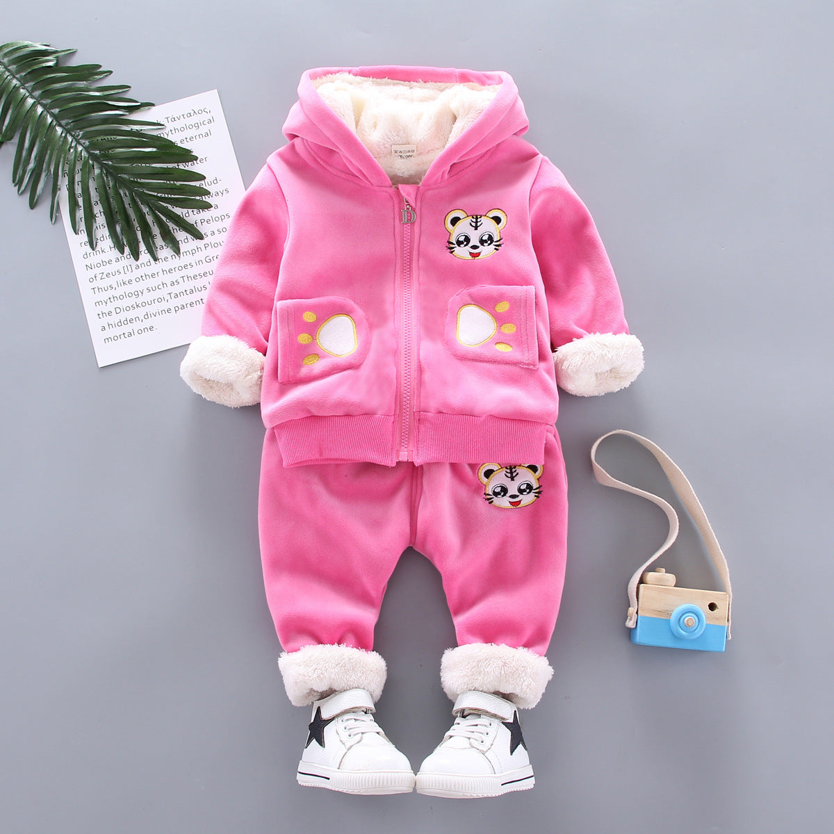 Children's Sports Suit – Stylish Tracksuit for Boys and Girls, Comfortable Kids Activewear for Outdoor Play