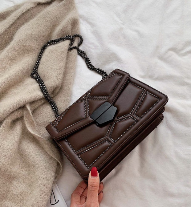Trendy Rivet Chain Small Crossbody Bag for Women – Fashionable Mini Shoulder Bag
