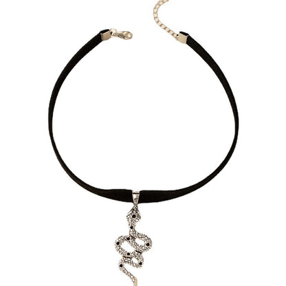Witchy Gothic Grunge Velvet Choker Necklace - Dark Jewelry for Alternative Fashion Gifts