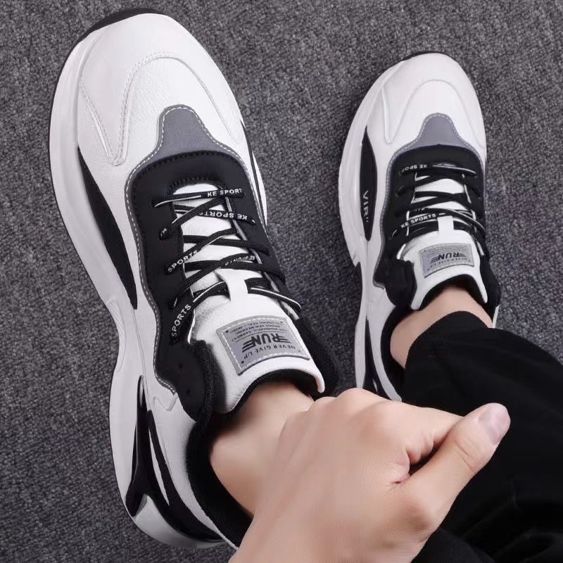 Stylish Black & White Sneakers for Men – Lightweight, Breathable Casual Outdoor Sports Shoes