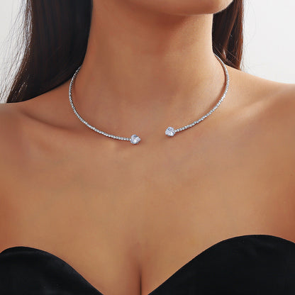 Fashion Rhinestone Heart Collar Choker Necklace for Women – Silver Color Simple Open Collar Necklace, Elegant Jewelry Accessory