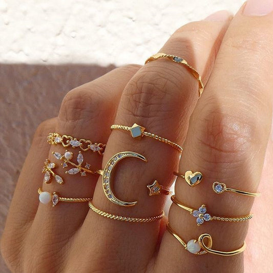 Bohemian Fashion 10-Piece Ring Set - Star, Moon, Love, Pearl, and Leaf Design Rings for Stylish Women